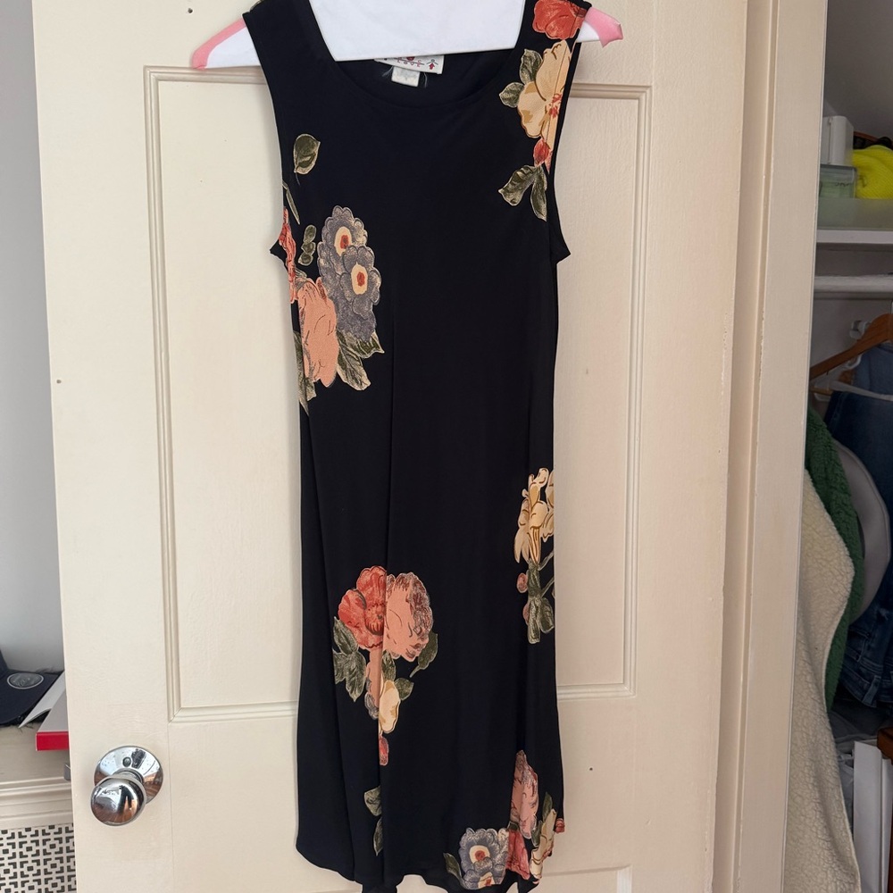 Floral Sleeveless Black Dress